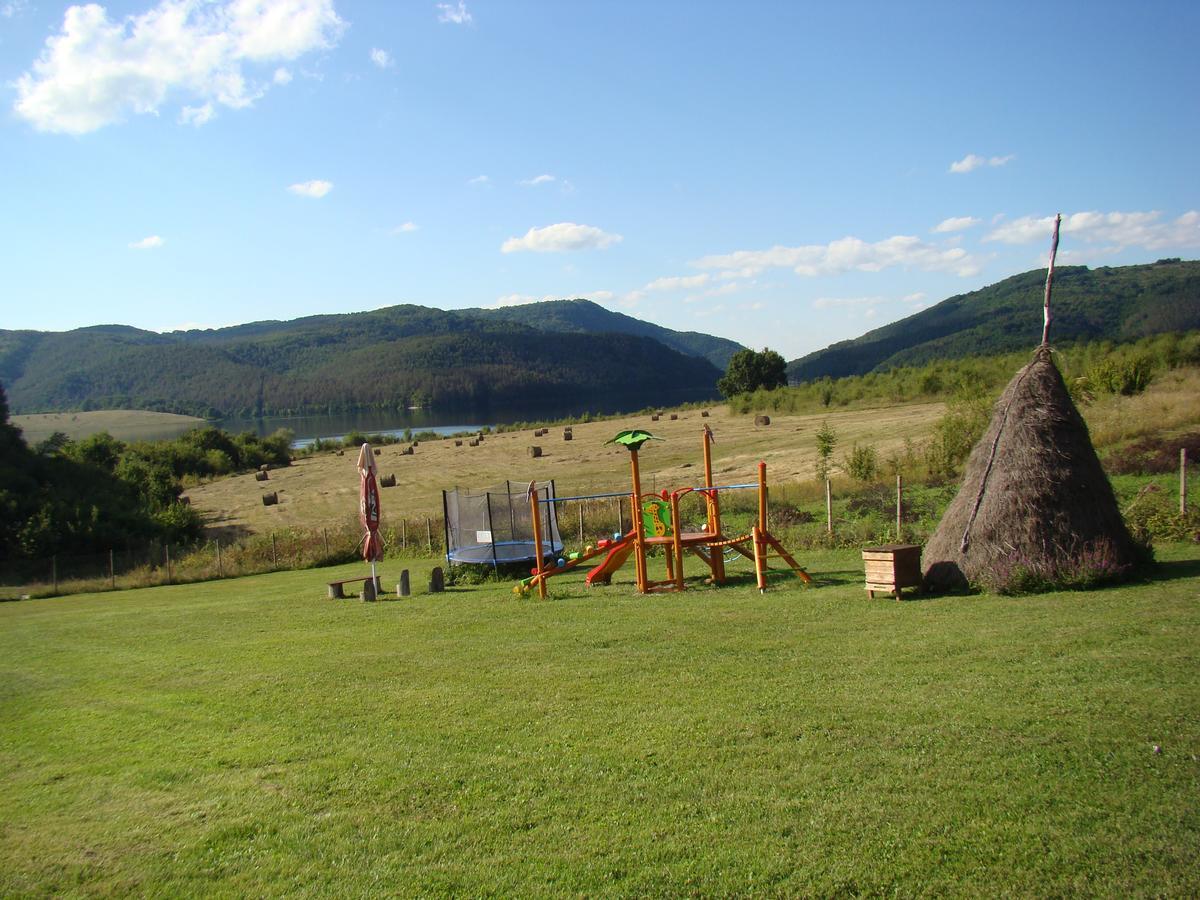 Complex Pristan In The Mountain Otel Shilkovtsi Dış mekan fotoğraf