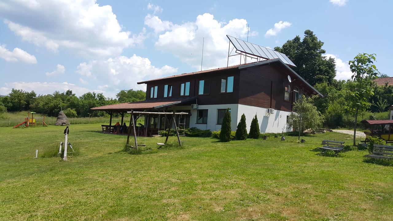 Complex Pristan In The Mountain Otel Shilkovtsi Dış mekan fotoğraf